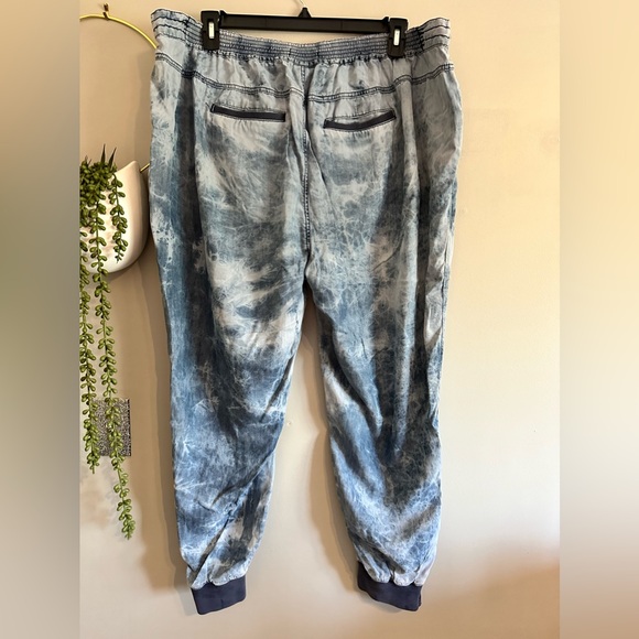 Funky almost vintage ‼️ unique jogger style  waist 22” - Picture 2 of 6